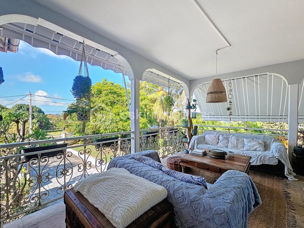 Villa de caractère 4 chambres Saint Francois – 6 pièces – 4 chambres – 165 m²
