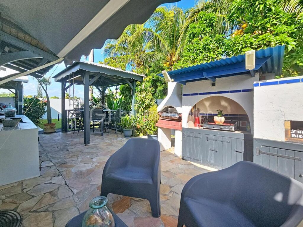 Villa avec piscine 3 chambres , parcelle 1000 m2 – 4 pièces – 3 chambres – 120 m²