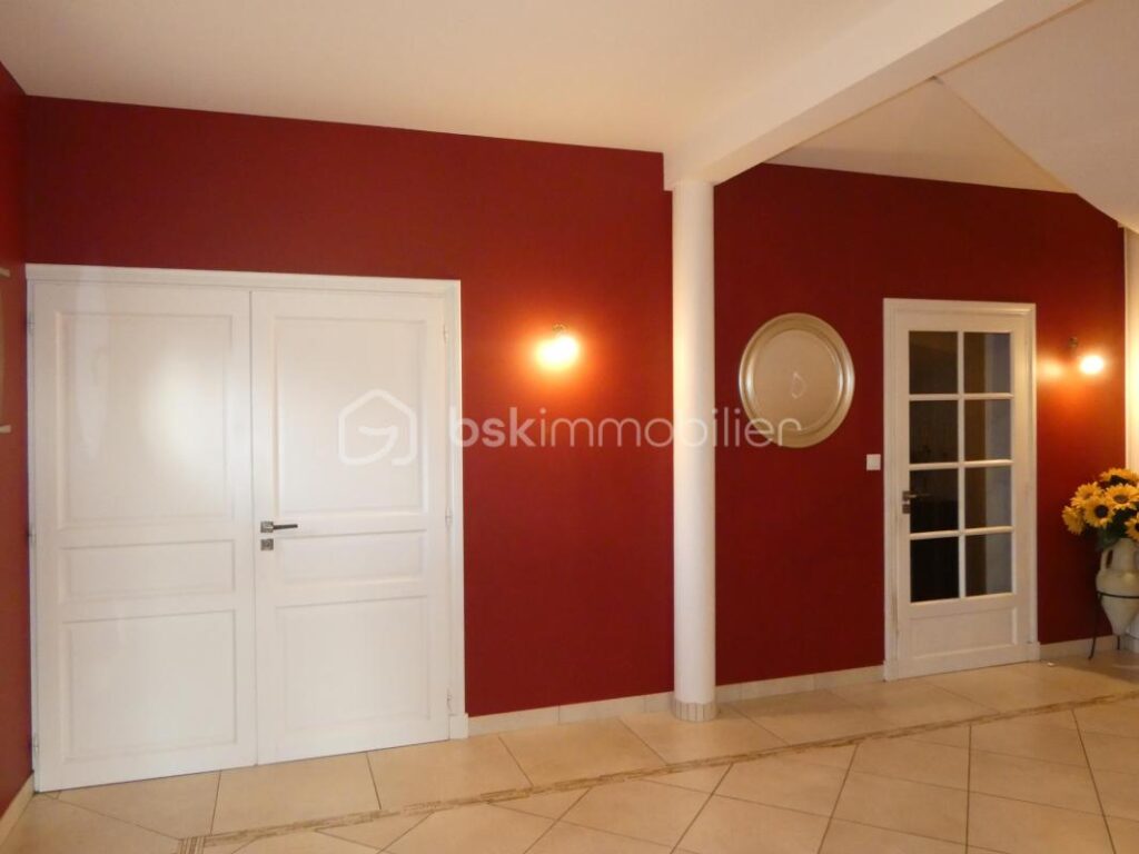 A proximité de Roanne, Villerest 42300, superbe maison de caractère, 9 pièces, 6 chambres, cadre de vie exceptionnel et vue panoramique sur le lac de VILLEREST – 9 pièces – 6 chambres – 377 m²