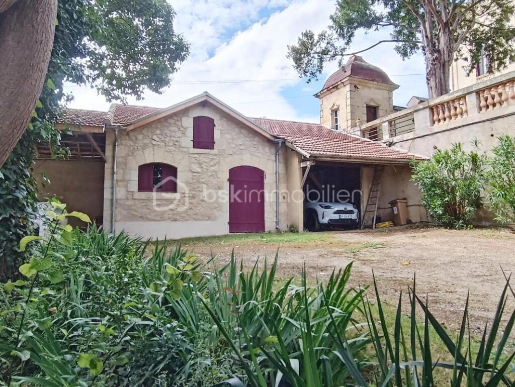 Un Voyage Hors du Temps à Auch – 7 pièces – 4 chambres – 210 m²