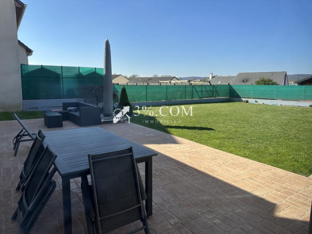 Maison individuelle 7 pièces dont 4 chambres 164 m2 TOUL – 7 pièces – 4 chambres – 164 m²