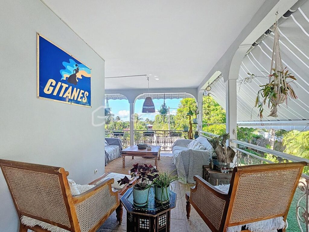 Villa de caractère 4 chambres Saint Francois – 6 pièces – 4 chambres – 165 m²