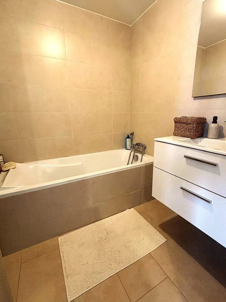 Appartement Moderne avec Vue Mer à Ajaccio – 4 pièces – NR chambres – 110 m²