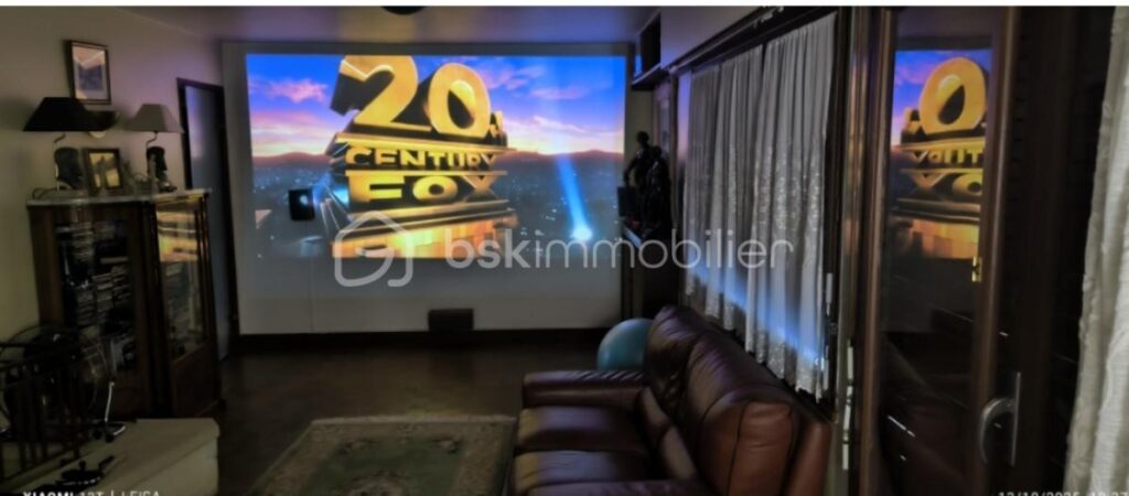 Maison Rare aux Volumes Exceptionnels de 230 M² – 8 pièces – 4 chambres – 230 m²