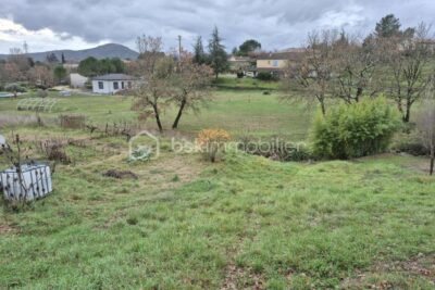 Terrain constructible – NR pièces – NR chambres – 1348 m²