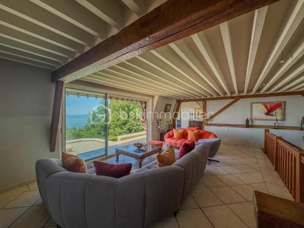 À VENDRE – Propriété avec Vue Mer à Villerville – 9 pièces – 6 chambres – 340 m²