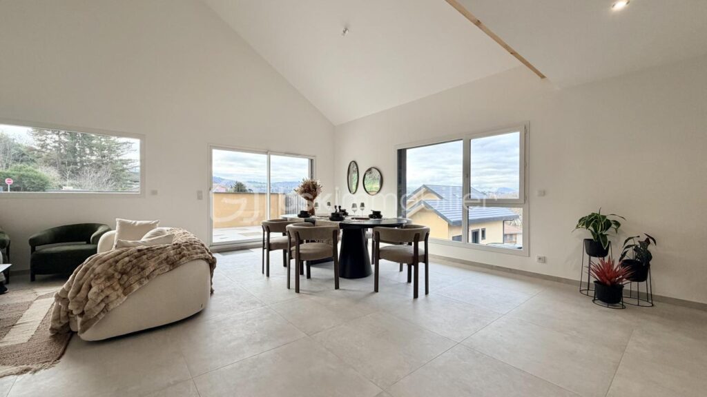 Maison individuelle 6 pièces à Sillingy – 7 pièces – 4 chambres – 130 m²