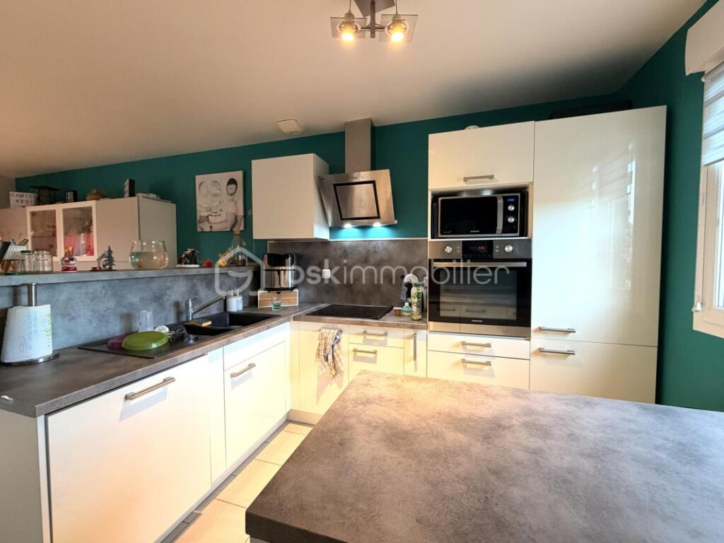 Maison de 2016, 4 chambres avec garage – 5 pièces – 4 chambres – 118 m²