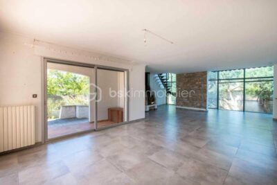 BATISSE D&rsquo;ARCHITECTE 310m2 BALARUC LE VIEUX VUE ETANG – 10 pièces – 6 chambres – 309 m²