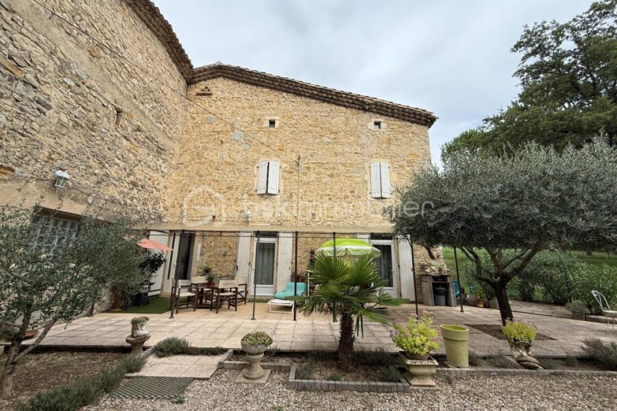 Maison à vendre à Les tourrettes