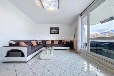 T5 LUMINEUX AVEC TERRASSE – VUE MONTAGNES – ÉCHIROLLES – 5 pièces – 4 chambres – 108 m²