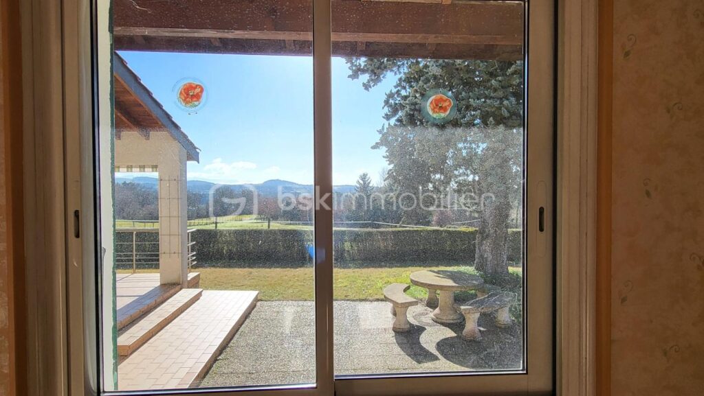 Maison t6 144 m2 avec terrain 6568 m2 – 6 pièces – 4 chambres – 144 m²