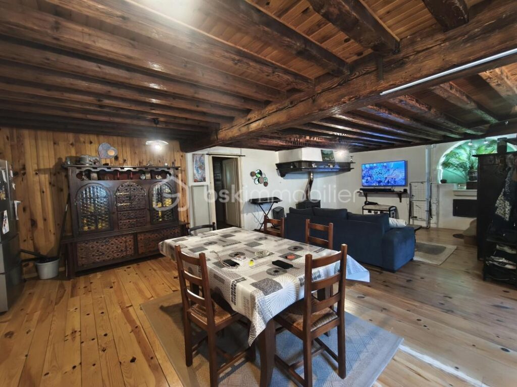 Maison individuelle, grand garage et vue imprenable – 3 pièces – 2 chambres – 110 m²