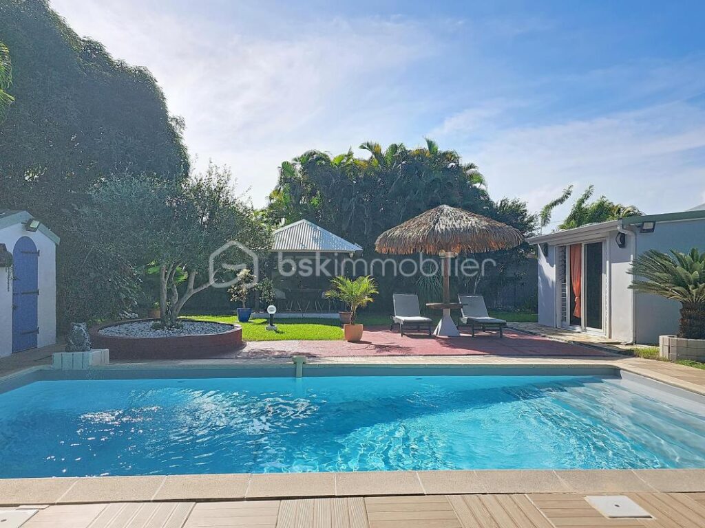 Villa avec piscine 3 chambres , parcelle 1000 m2 – 4 pièces – 3 chambres – 120 m²