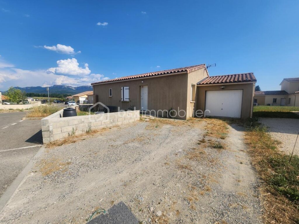 Maison provençale récente – 4 pièces – 3 chambres – 91 m²