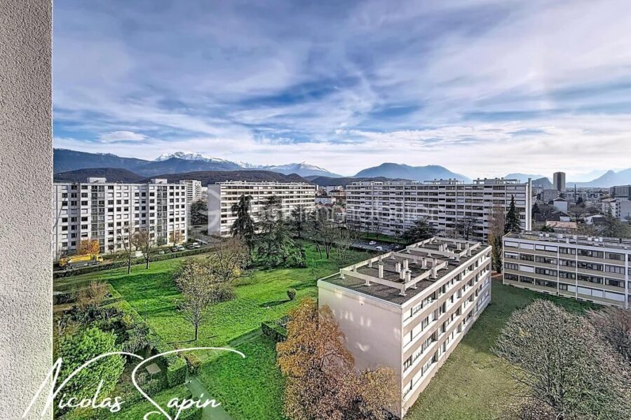 Appartement à vendre à Echirolles — Vue montagne — photo 1