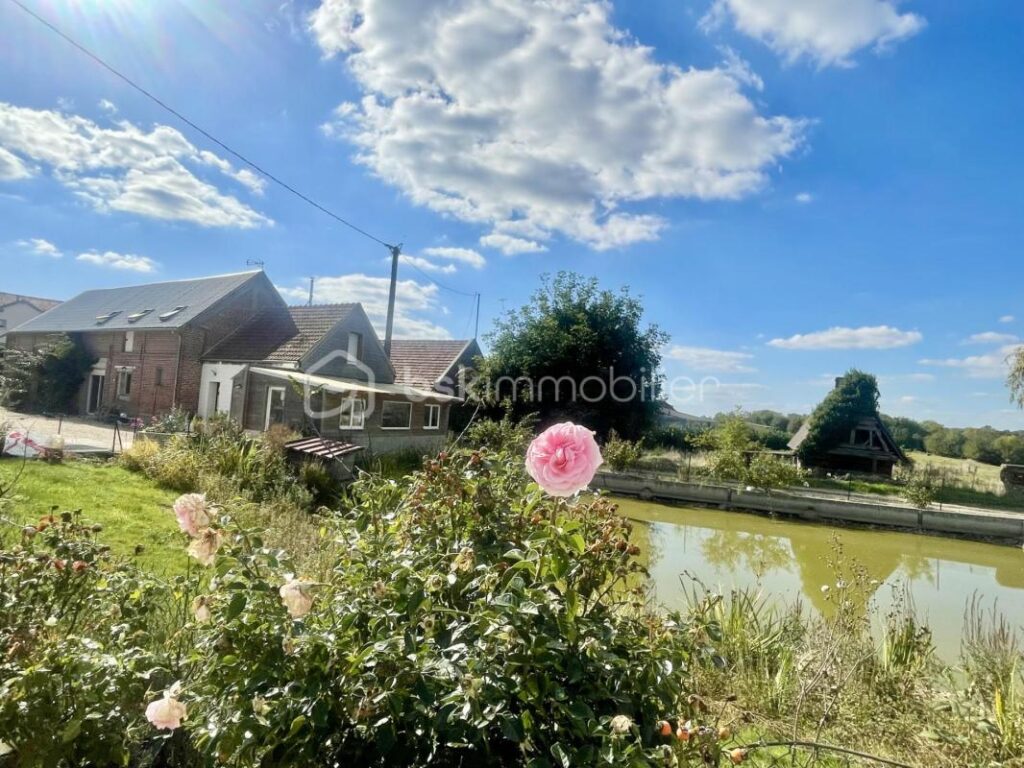 Propriété avec habitation et exploitation agricole – 3,8 ha de prairie – 7 pièces – 4 chambres – 178 m²