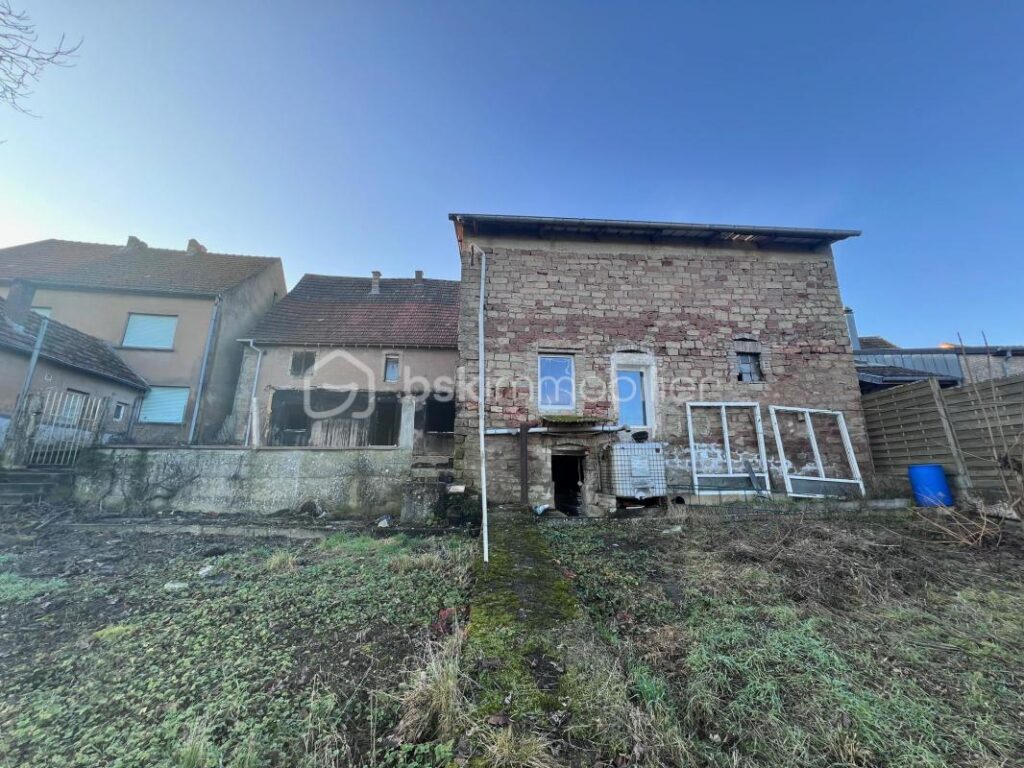Maison de village 150 m² avec grange – Projet de rénovation – Petit-Réderching – 5 pièces – 3 chambres – 150 m²