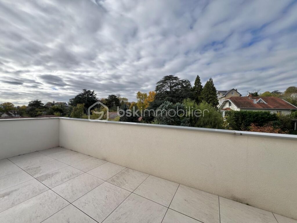 82 m2 DE TERRASSES AU DERNIER ÉTAGE ! – 5 pièces – 4 chambres – 112 m²