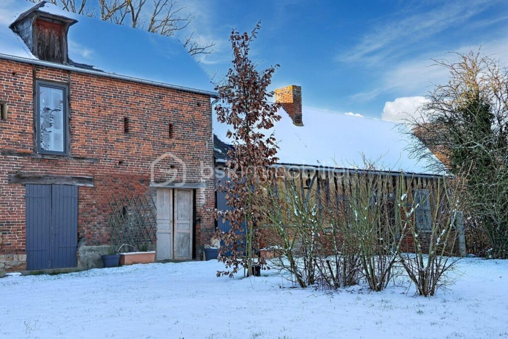 Jolie maison en briques – 5 pièces – 3 chambres – 104 m²