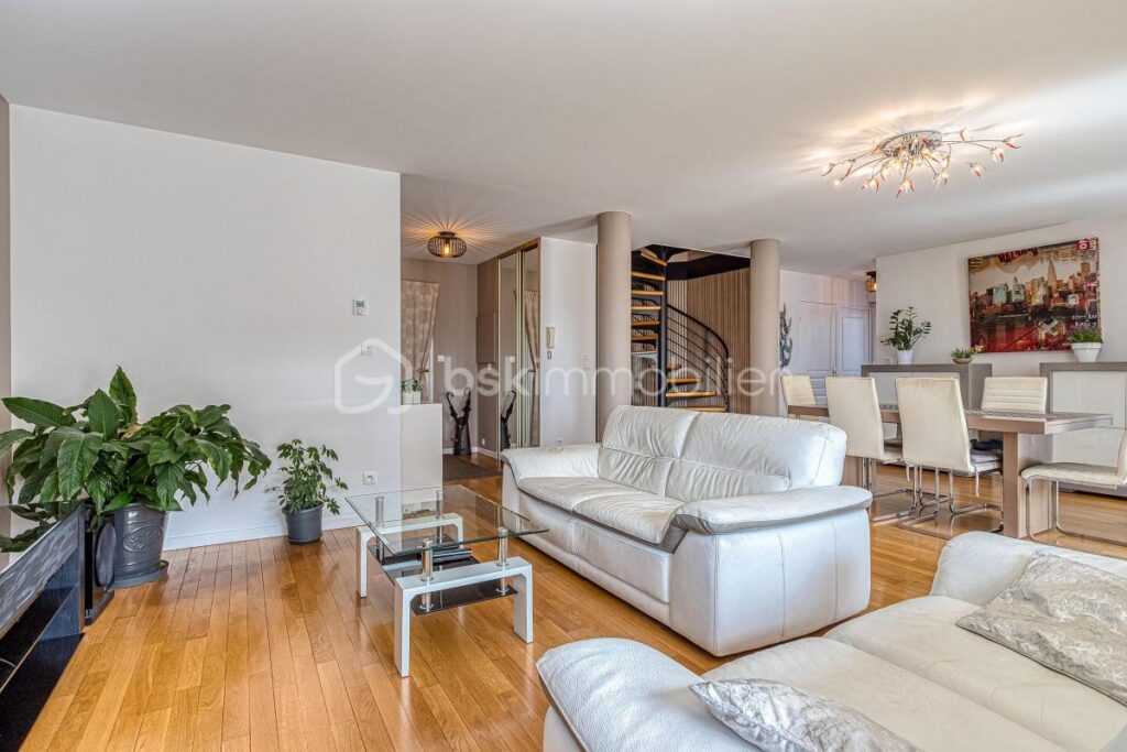 Duplex 5 pièces – Dernier étage – 5 pièces – 4 chambres – 132 m²