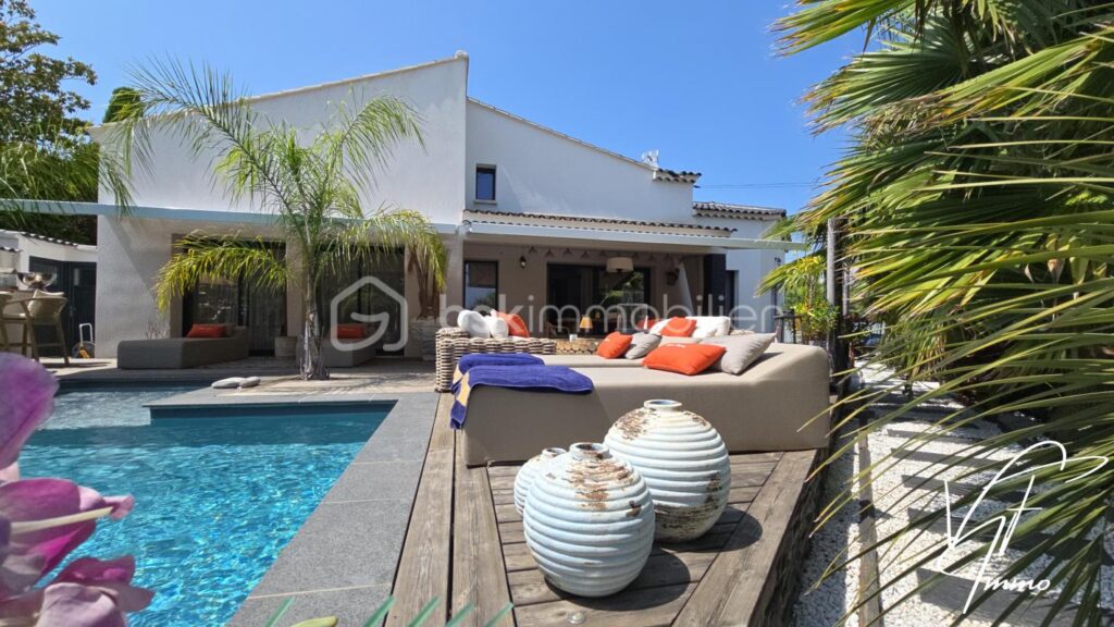 A vendre : Maison d’Architecte, studio indépendant, Piscine, au Beausset, Var – 6 pièces – 5 chambres – 200 m²