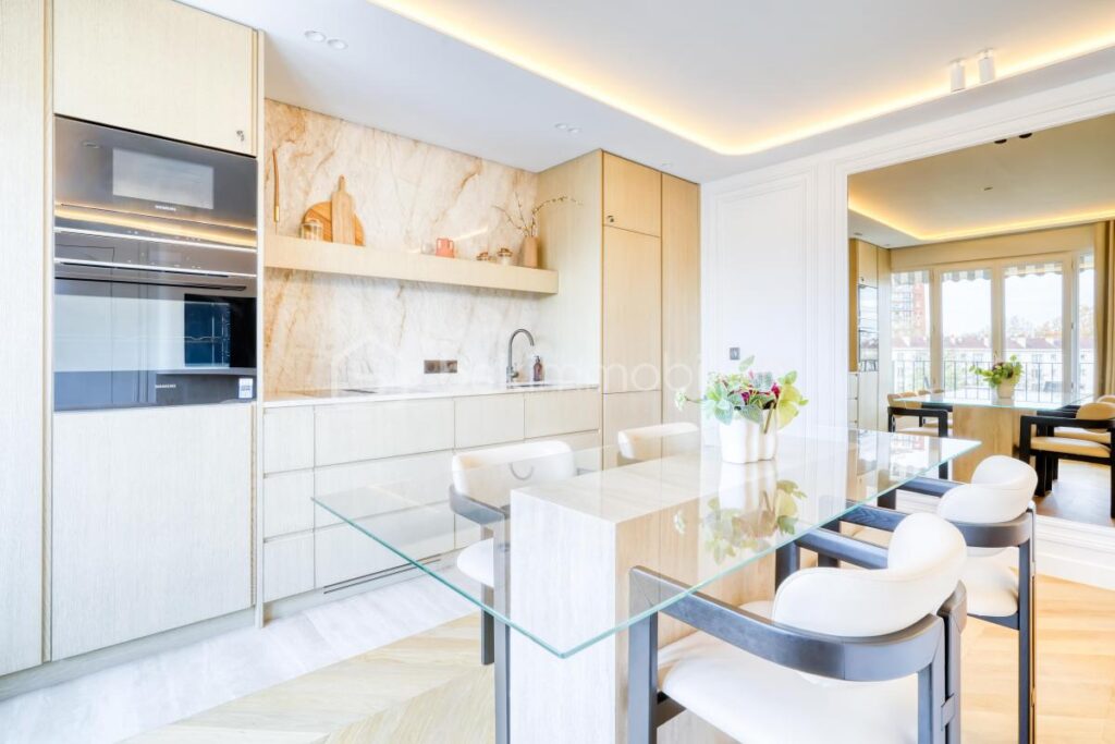 Pantin – 3 pièces – 62 m² – Dernier étage – Parking – Meublé – 3 pièces – 2 chambres – 62 m²