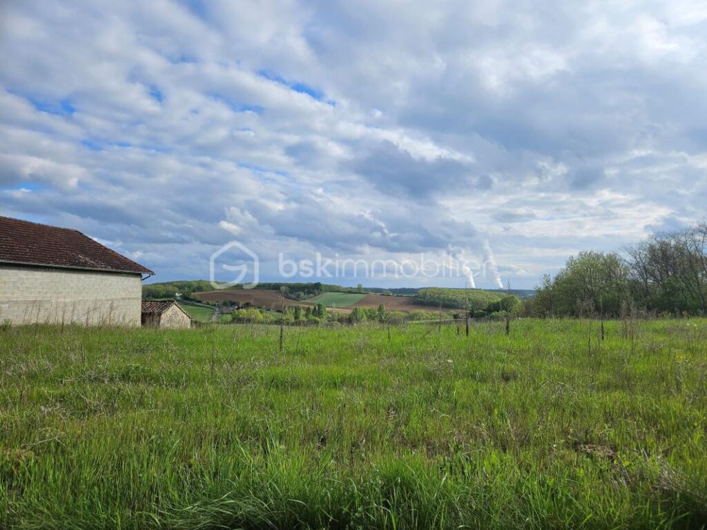 Maison de campagne en pierre et chalet avec vue – 4 pièces – 3 chambres – 135 m²