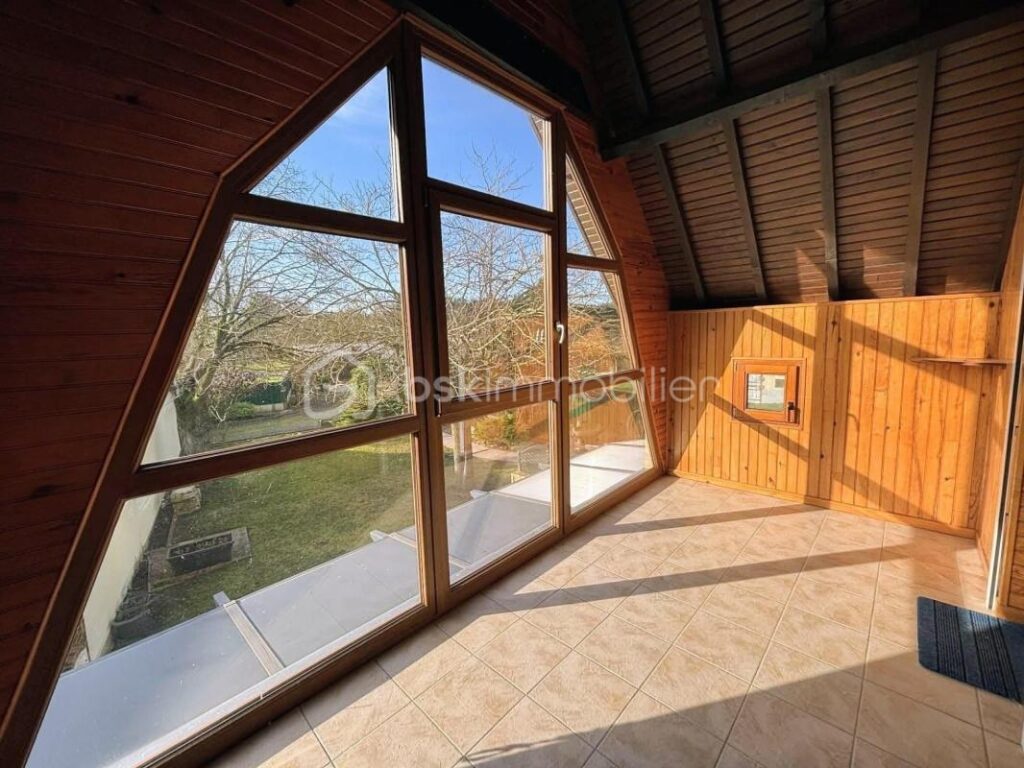 Maison à vendre – 165 m² habitables – 3 chambres – Vérandas – Garage – Dépendances – 6 pièces – 3 chambres – 165 m²