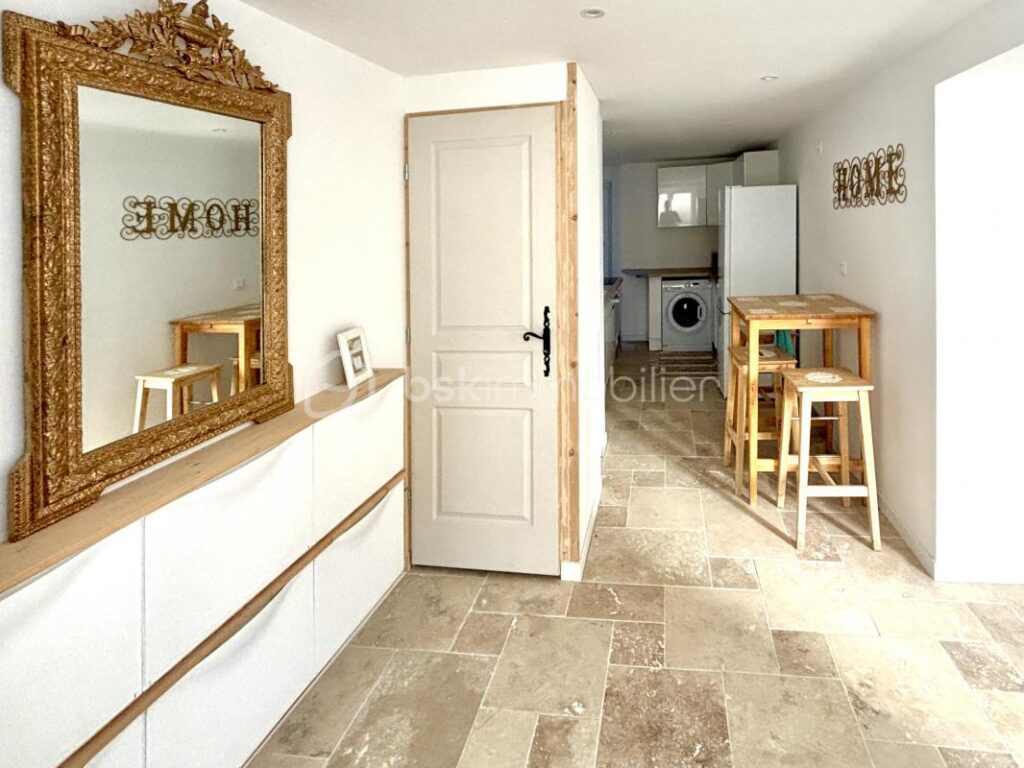 Entre tradition et modernité, découvrez le charme de cette belle maison de village refaite à neuf – 5 pièces – 4 chambres – 113 m²