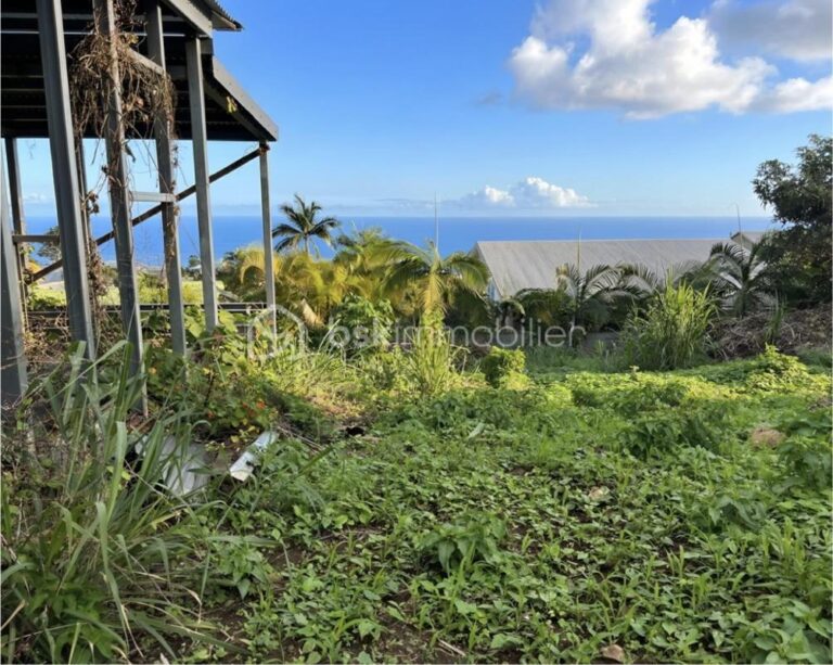 TERRAIN D’EXCEPTION 776 m² – VUE MER PANORAMIQUE – SAINT-PAUL – NR pièces – NR chambres – 776 m²