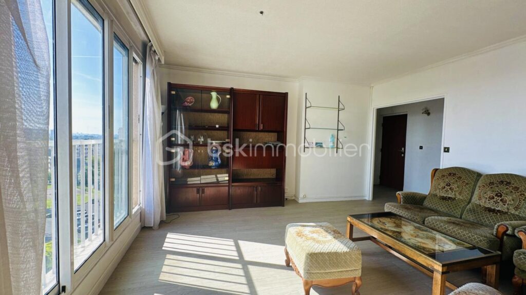 Appartement avec vue sur le lac d’Enghein – 4 pièces – 3 chambres – 72 m²