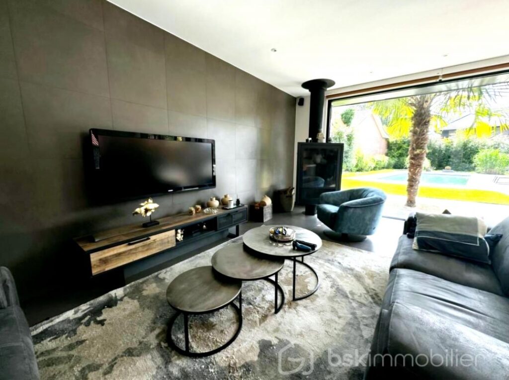 Semi plain-pied 180 m² – 6 pièces – 3 chambres – 180 m²