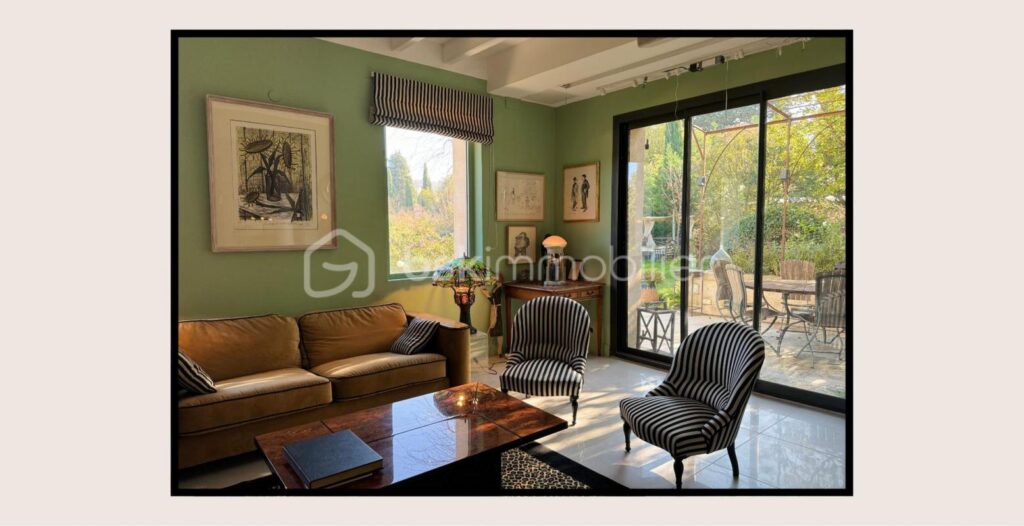 Demeure d’exception au cœur du Lubéron, vue panoramique et jardin d’hiver – 9 pièces – 5 chambres – 400 m²