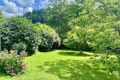 jolie maison de village de 105 m² avec grand jardin de 800 m² sans vis à vis et vue montagne – 4 pièces – 3 chambres – 105 m²