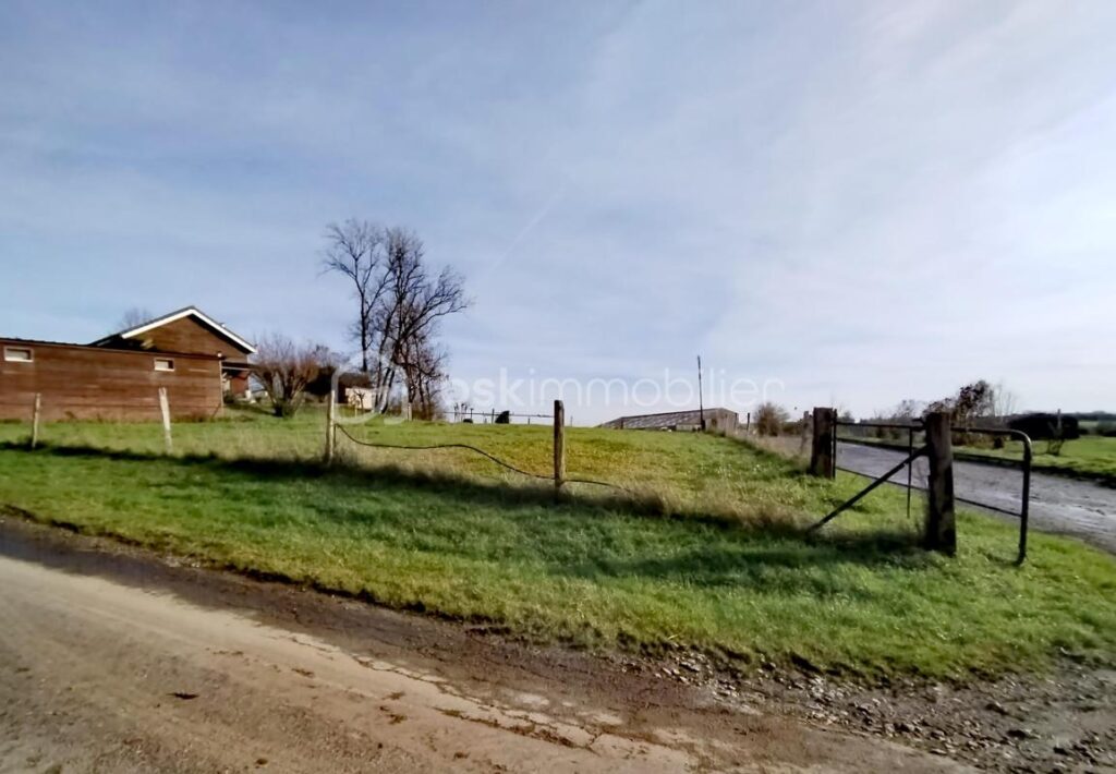 À vendre : Terrain constructible 1 004 m² – Vue imprenable – Secteur calme à 13 km de Rethel – NR pièces – NR chambres – 1004 m²