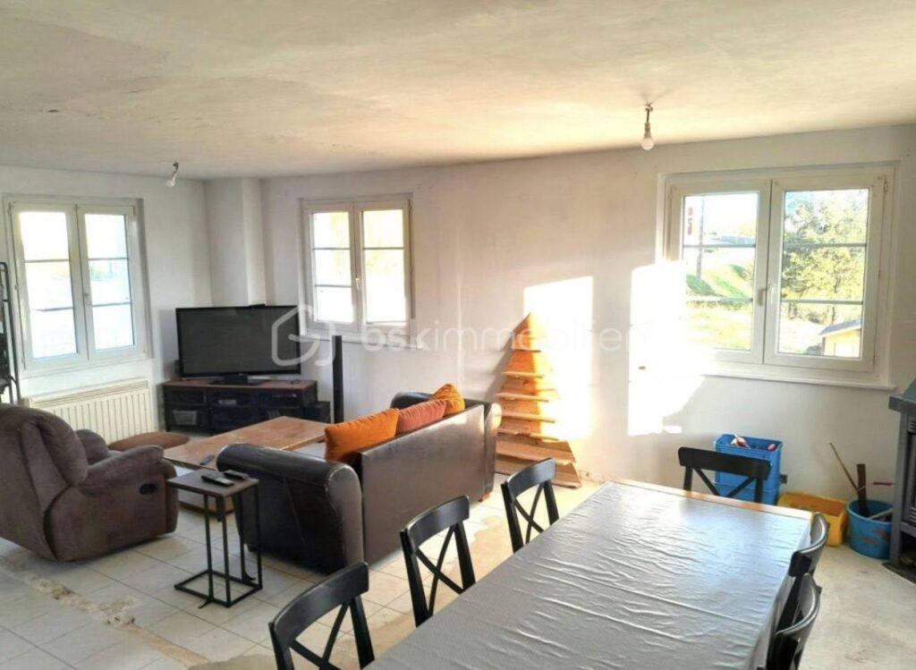 ✨ Un havre de tranquillité à la campagne, à proximité des grandes villes ! ✨ – 6 pièces – 4 chambres – 114 m²