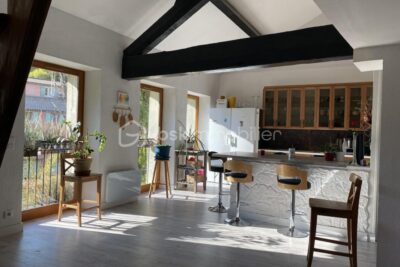 🏡 À vendre – Bel appartement 3 chambres de 100 m² à Belgentier – 4 pièces – 3 chambres – 101 m²