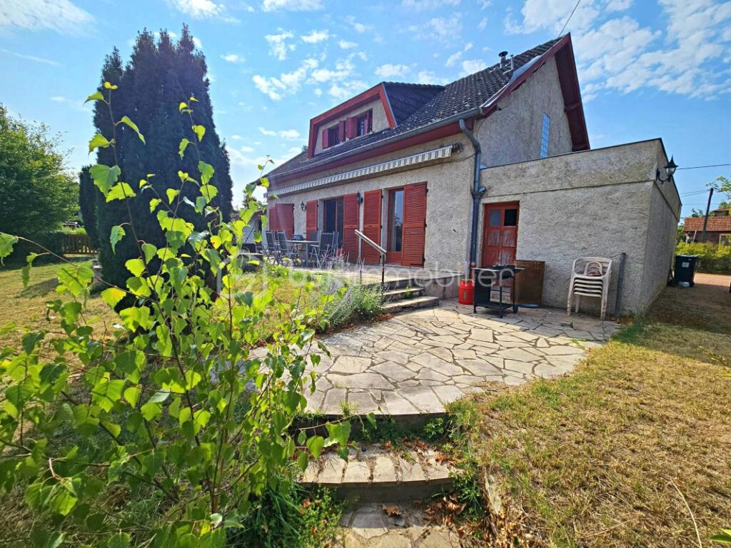 EXCLUSIVITE Maison de 140m² avec piscine et vue dégagée – 7 pièces – 5 chambres – 140 m²