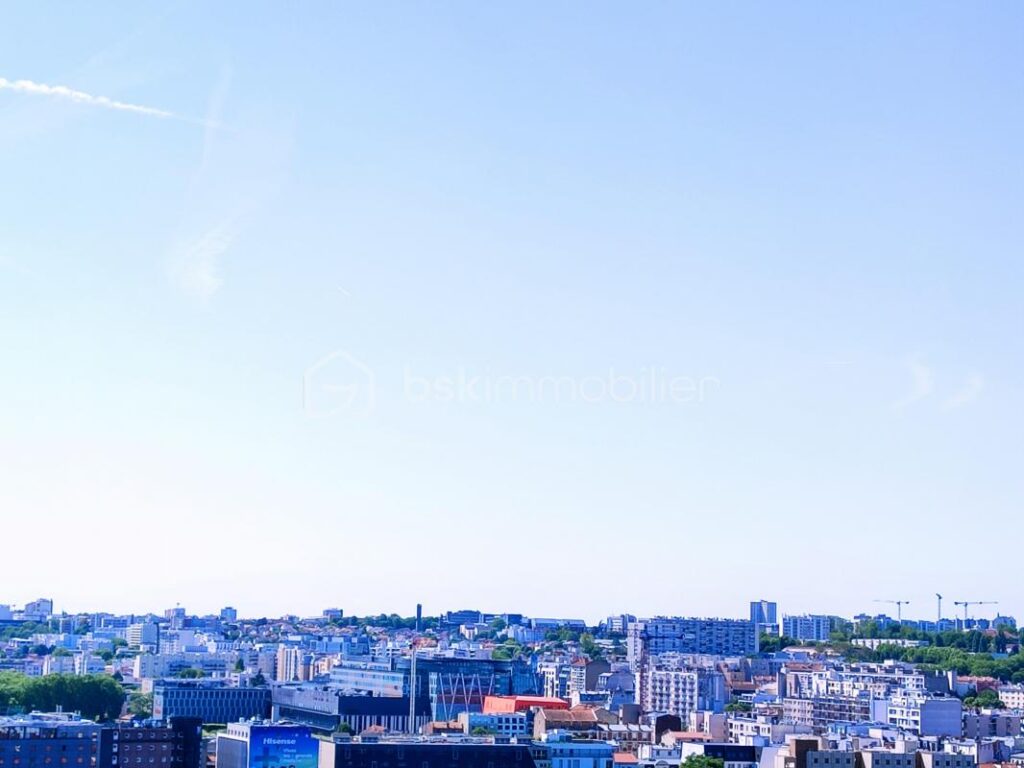 Paris 13ème spacieux 4 pièces calme, lumineux, sans vis à vis et en parfait état avec cave et parking – 4 pièces – 3 chambres – 88 m²