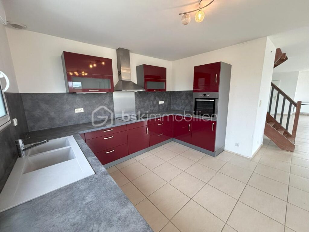 Maison à 10 min à pied de la mer avec dépendance et garage – 4 pièces – 3 chambres – 125 m²