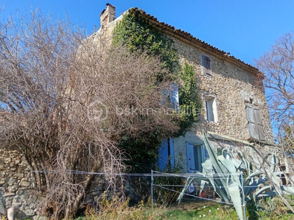 Corps de ferme à Rénover – 4 pièces – 3 chambres – 115 m²