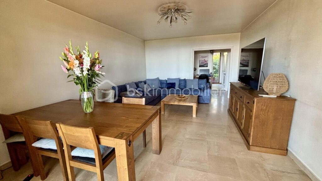 Appartement 3P – Résidence Les Hauts-de-Vaugreniers – Vue mer & terrasse, parking et cave – 3 pièces – 2 chambres – 80 m²