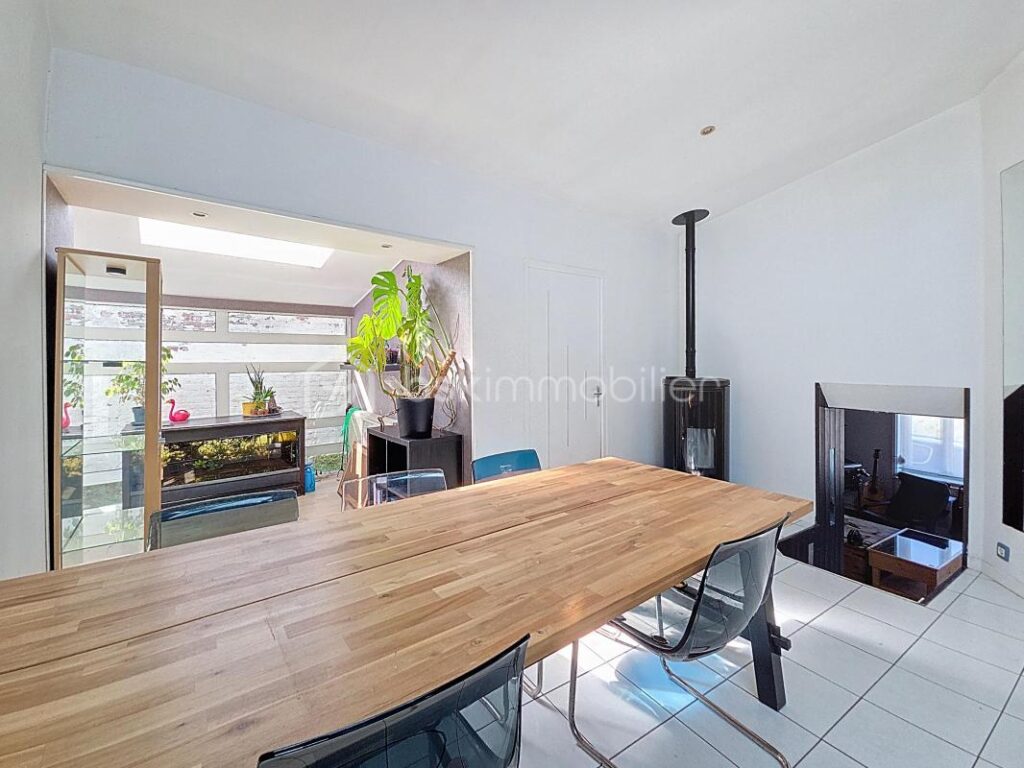 Maiso atypique – 5 pièces – 3 chambres – 118 m²