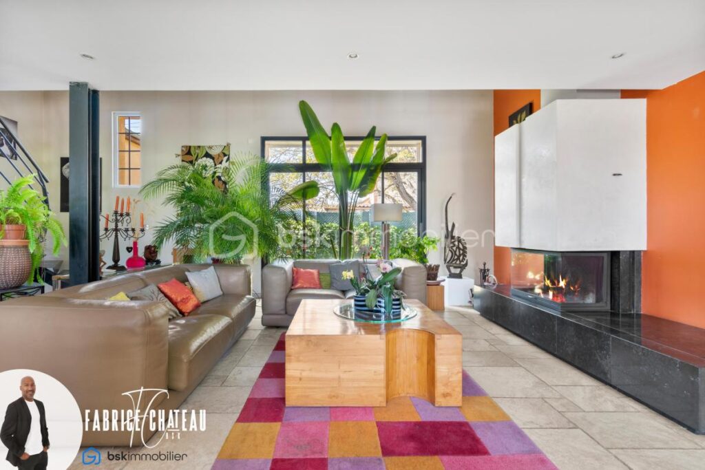 Grande maison familiale avec 5 chambres – cachet et jardin paysager – 8 pièces – 5 chambres – 212 m²