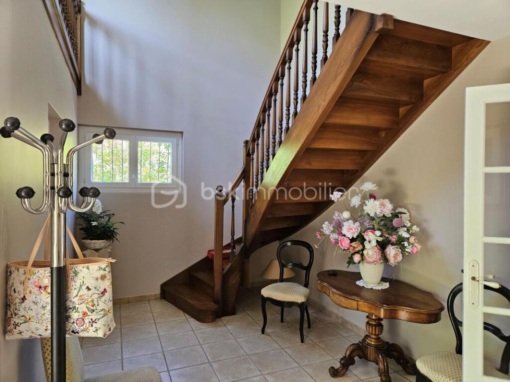 Maison de prestige de 244 m² – 5 pièces – 3 chambres – 244 m²