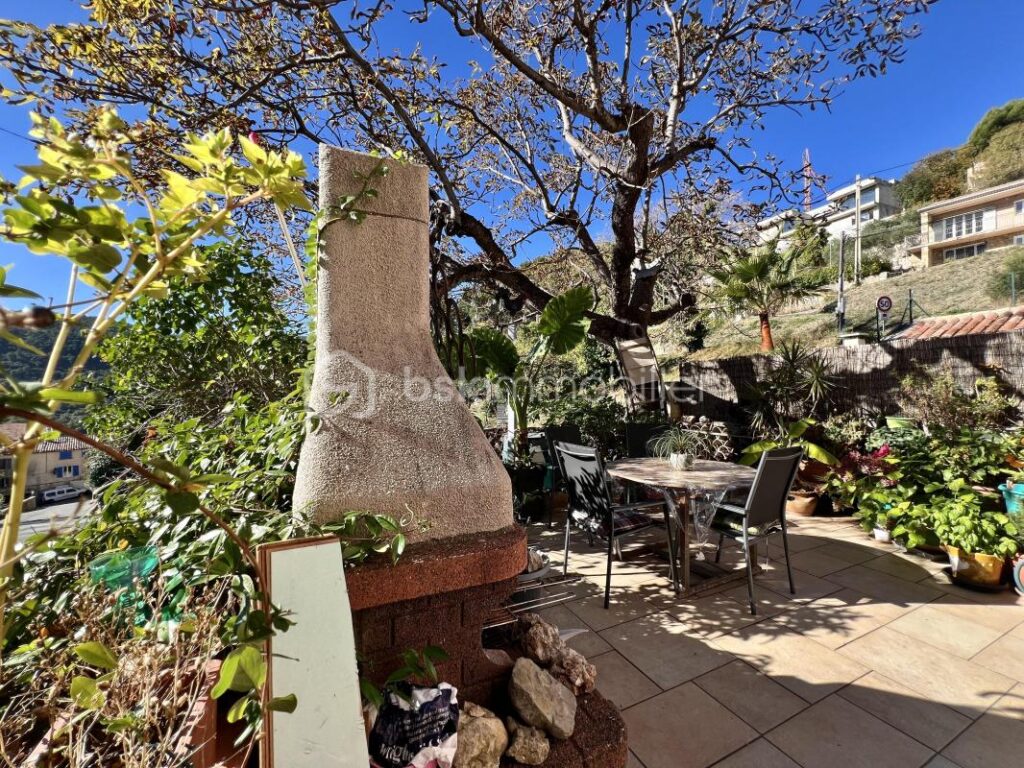 Vente maison de ville – 4 pièces avec terrasse – 4 pièces – 3 chambres – 78 m²