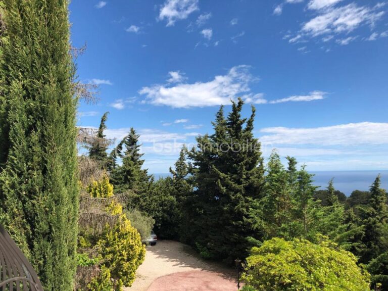 Magnifique Villa vue mer – 6 pièces – 5 chambres – 178 m²