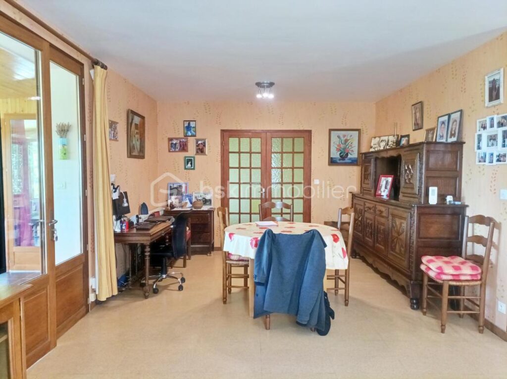 Maison 157m2 de plain-pied avec vue dégagée – 5 min de Catus – 6 pièces – 3 chambres – 157 m²