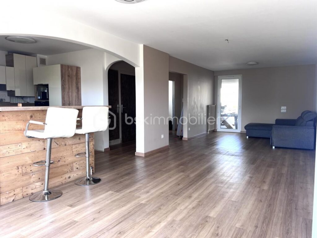 Maison de type 4 avec en R-1 une dépendance de type 2 – 7 pièces – 4 chambres – 144 m²